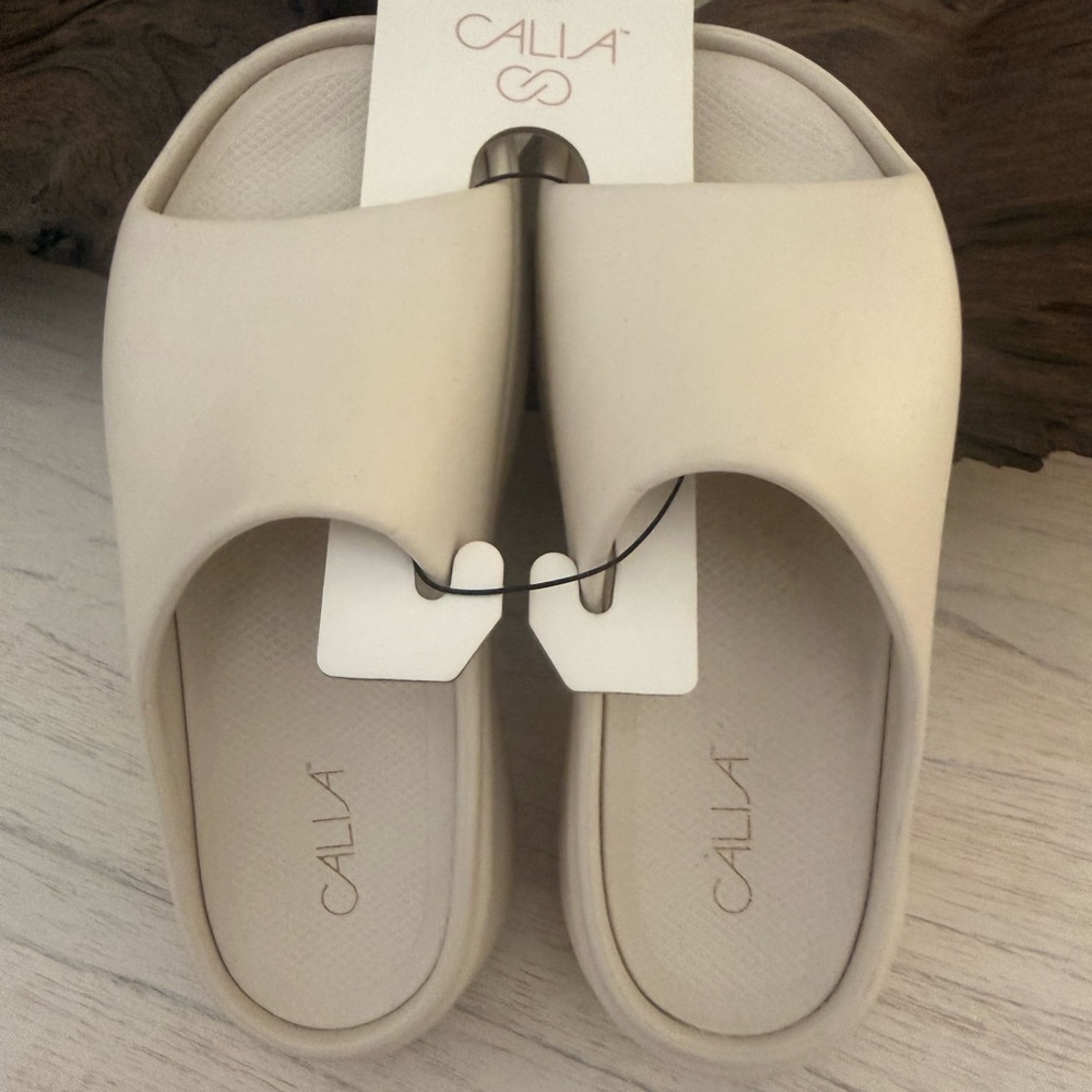 CALIA by Carrie Underwood Cream Slippers